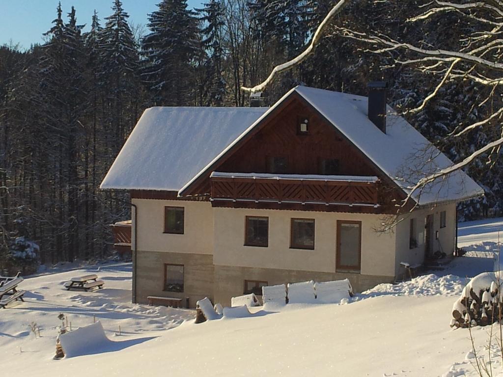 Отель Na Planyrce Пасеки-над-Йизероу Экстерьер фото